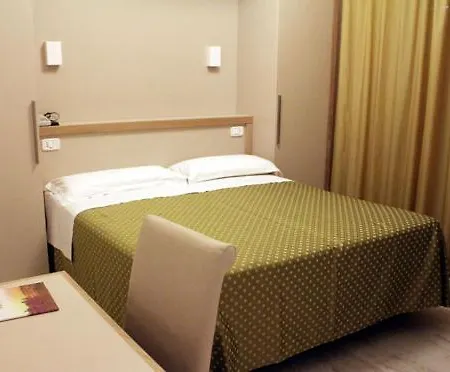 Mirella Hotel 3*
