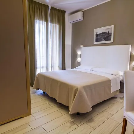 Hotel Mirella 3*