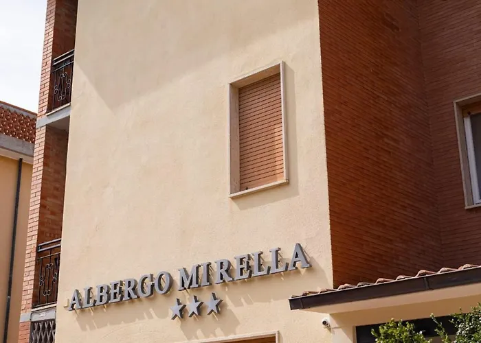 מלון Mirella