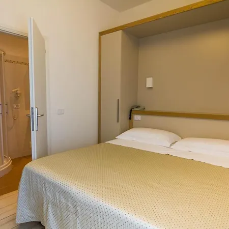 Mirella 3* 카스틸리오네 델라 페스카이아